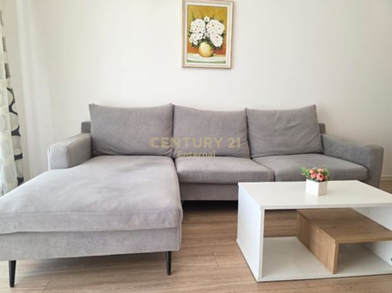 Apartment 2+1 For Rent + Parking Spot in the 21st December Area