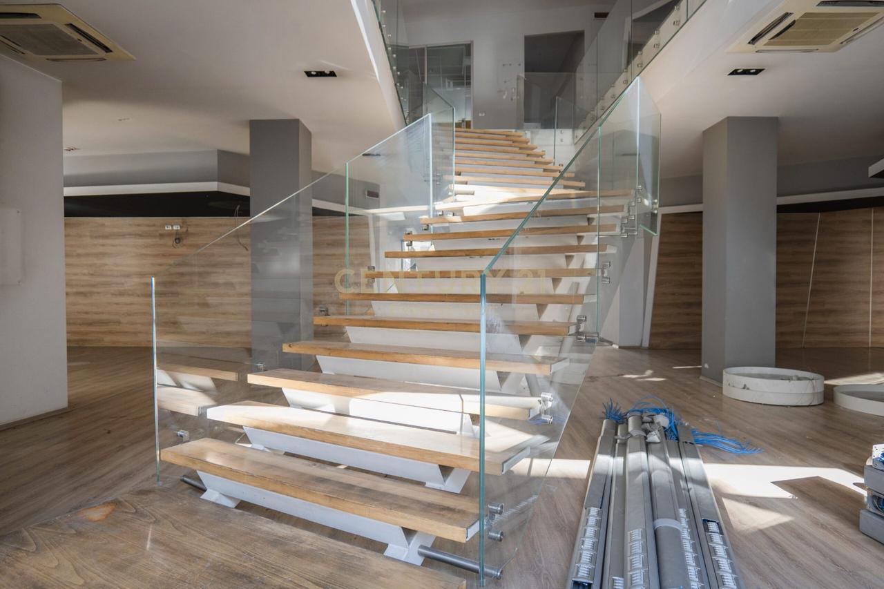 Shitet Ambient Komercial Tregu i Ri Elektrik