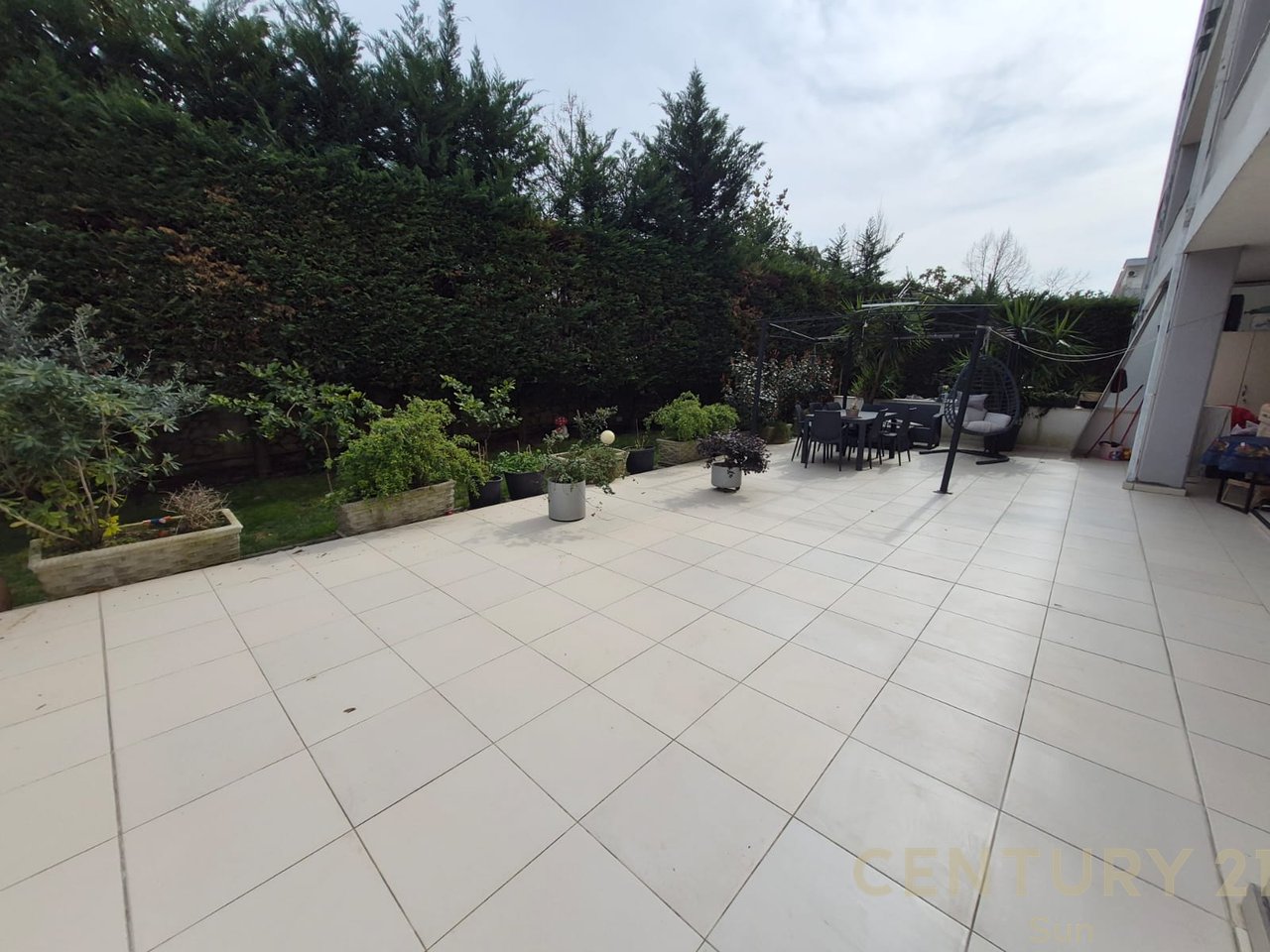 Shitet apartament 2+1+ super verande ne residencen Touch the Sun ne Sauk !