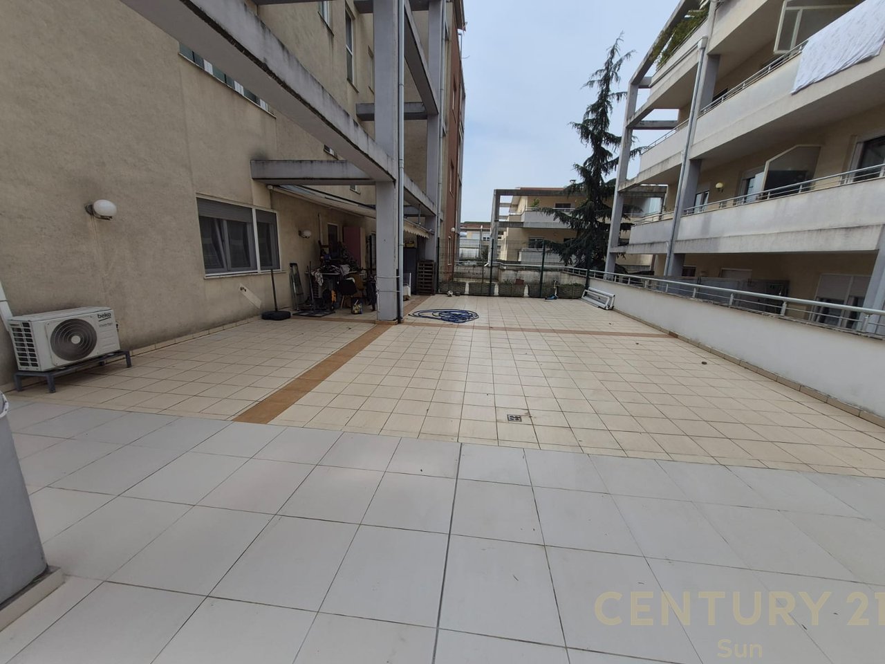 Shitet apartament 2+1+ super verande ne residencen Touch the Sun ne Sauk !