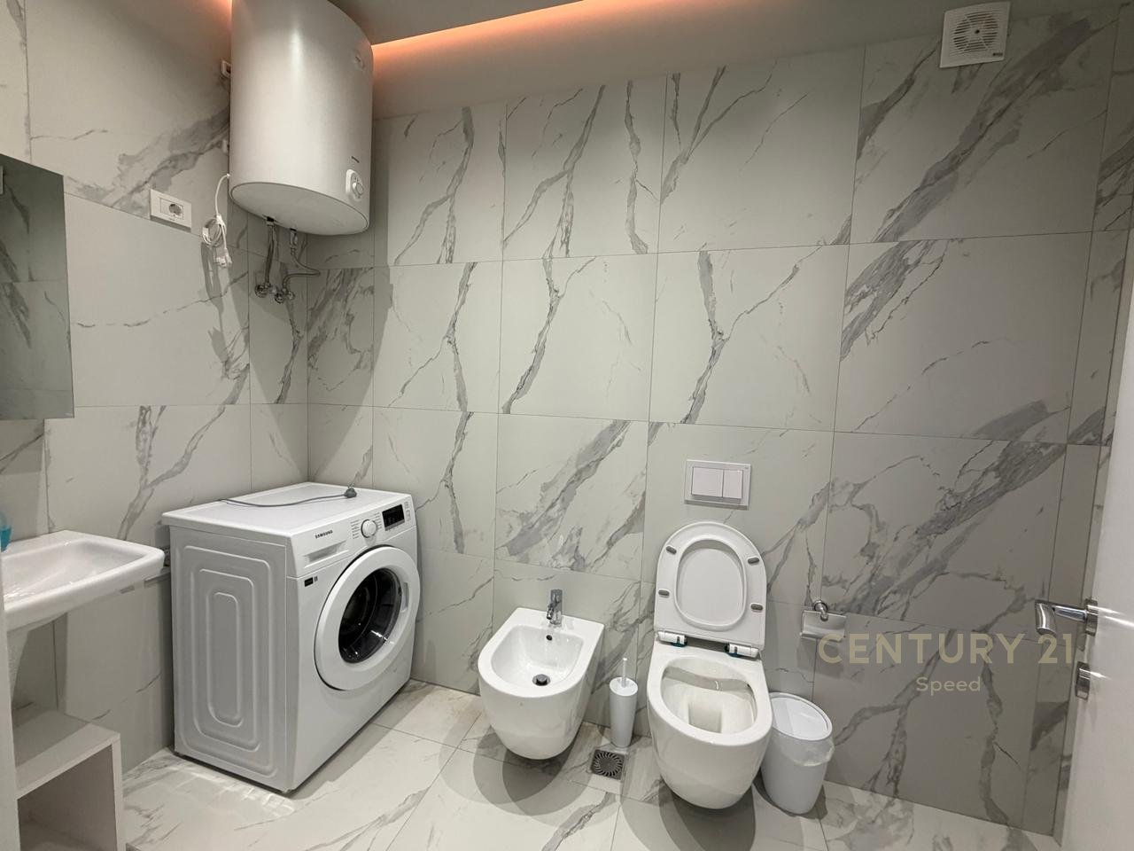 Modern 1+1 apartment for rent at Mine Peza!!