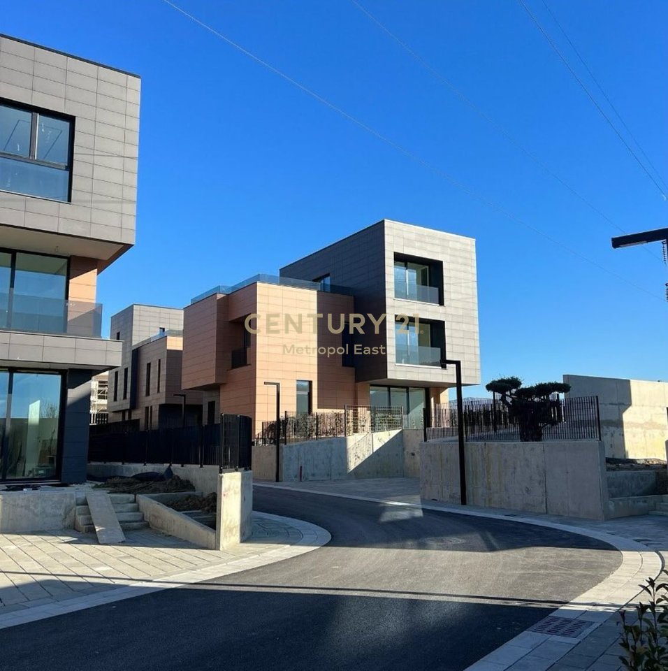 Vilë luksoze Smart Home për shitje në Luminor Residence – pranë TEG