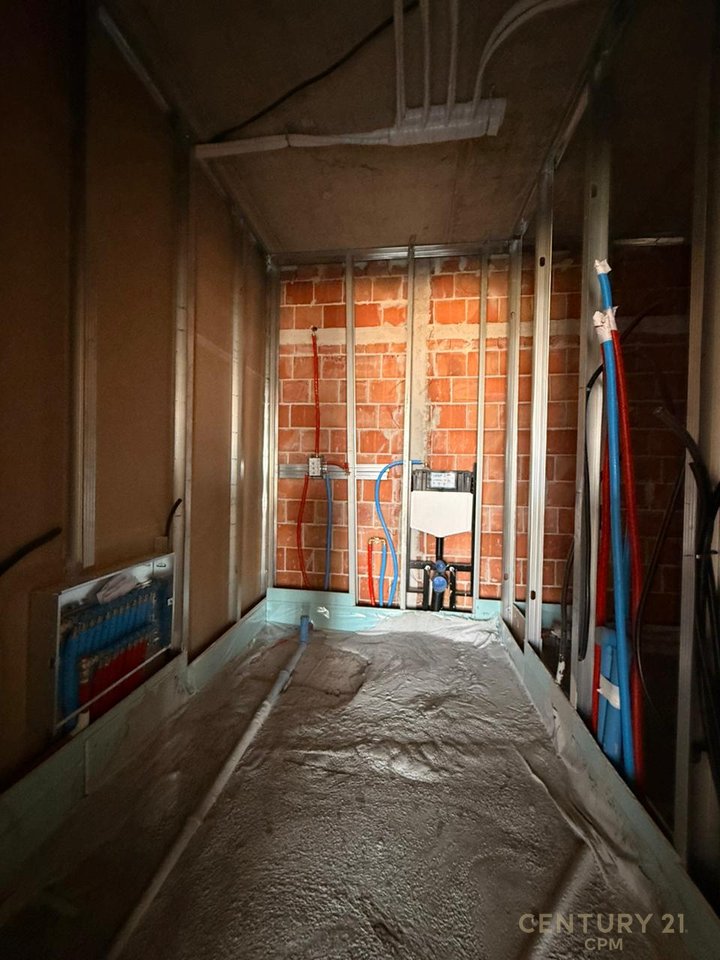 APARTMENT CHOICE 3+1+2+PARKING SPACE AT GRADIENT RESIDENCE WITH VIEW OF TIRANA LAKE!