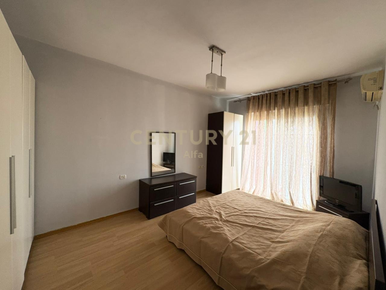 Appartamento 2+1 in affitto vicino al Nuovo Bazaar, Tirana - 700€ | 100 m²!