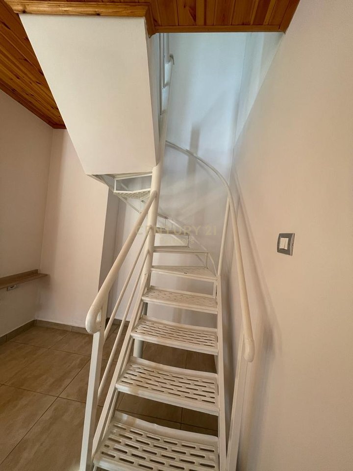 SHESIM DY GARSONJERE VIJE E DYTE NE SARANDE!