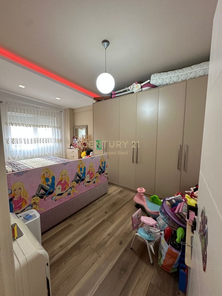 Modern Apartment 2+1+2 with 2 Parking Spaces for Sale at Dry Lake