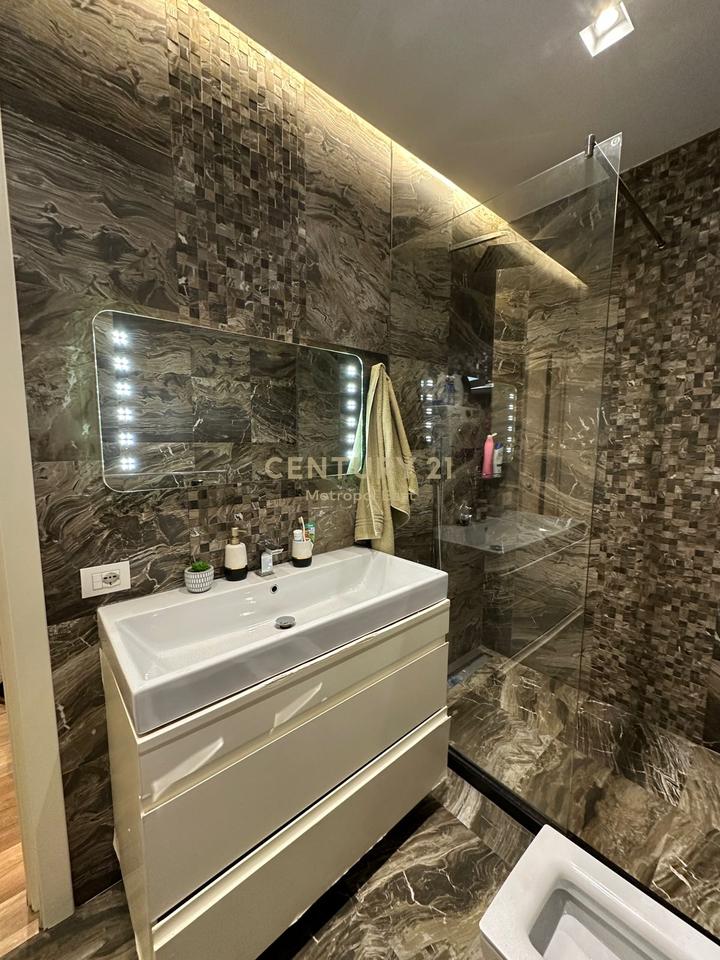 Modern Apartment 2+1+2 with 2 Parking Spaces for Sale at Dry Lake