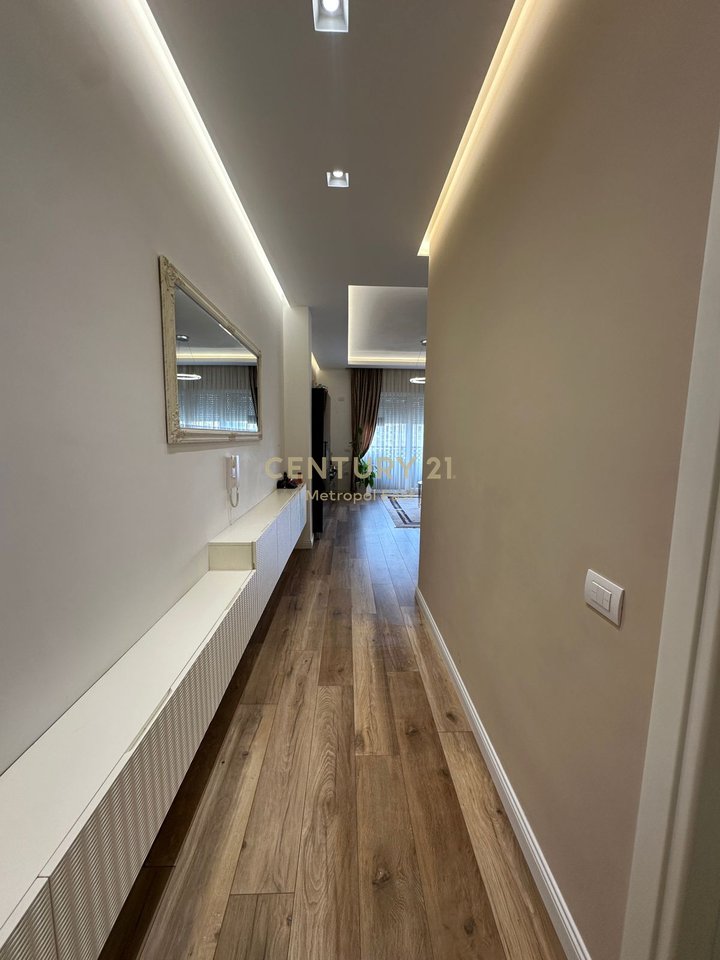 Modern Apartment 2+1+2 with 2 Parking Spaces for Sale at Dry Lake