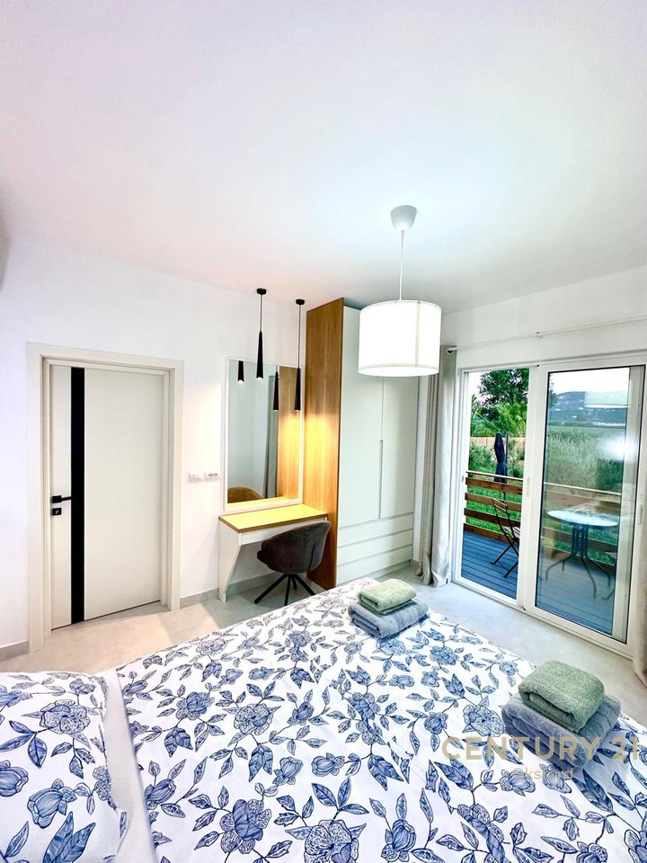 PRIVATE HOUSE FOR SALE VIRON, DELVIN