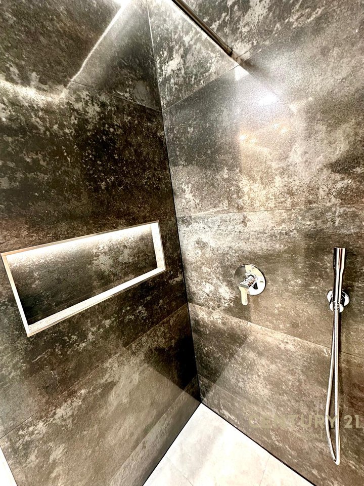 PRIVATE HOUSE FOR SALE VIRON, DELVIN