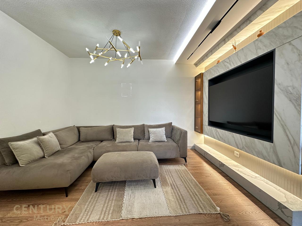 Appartamento in affitto 2+1+2 - Edificio con Freccia!