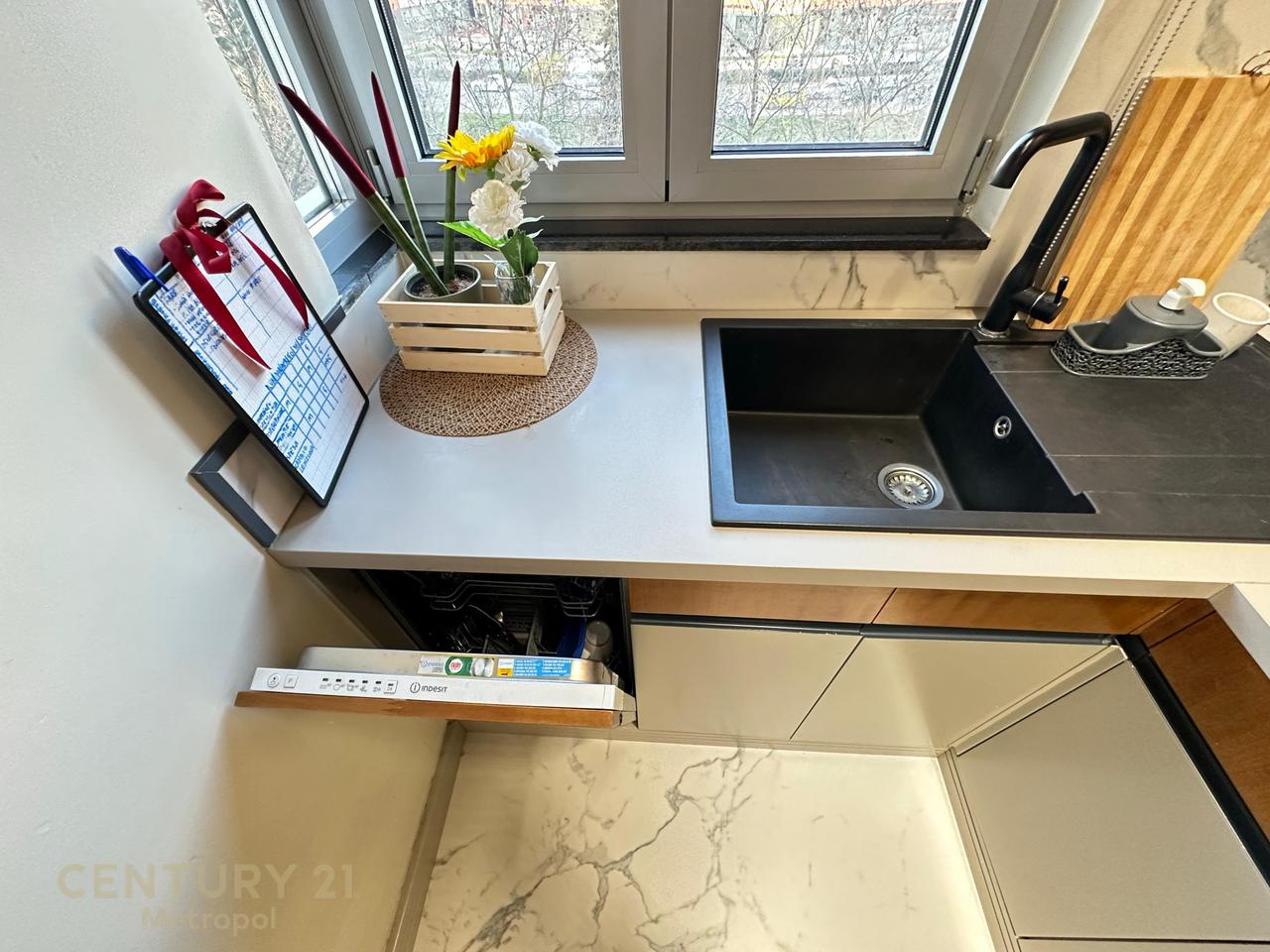 Appartamento in affitto 2+1+2 - Edificio con Freccia!