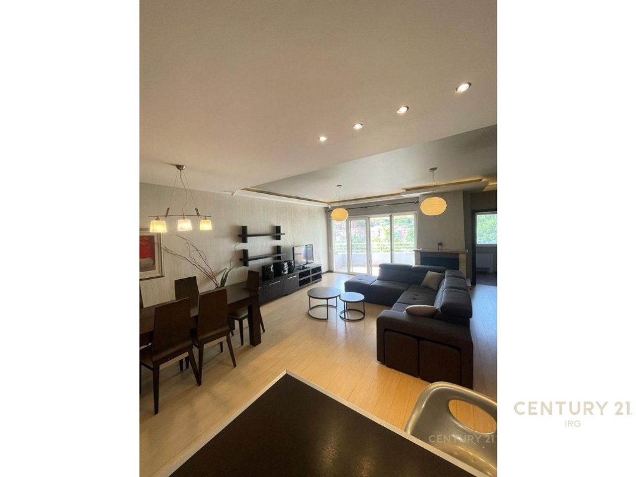 3+1 APARTMENT FOR RENT AT THE BOTANICAL GARDEN!