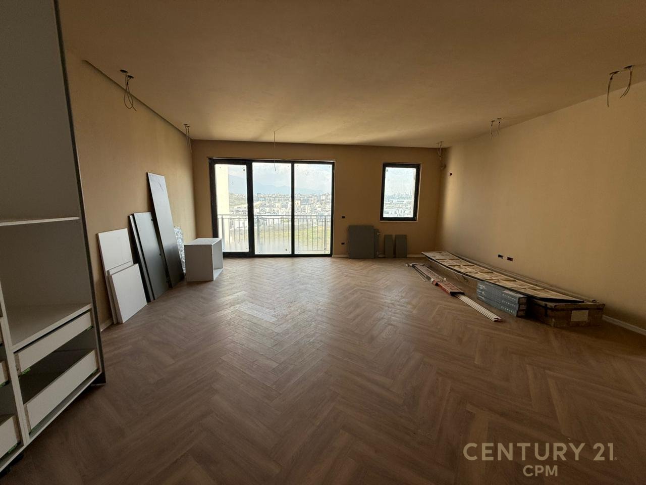 SHESIM APARTMENT 2+1 XHELUKS COMPLEX, DRY LAKE!