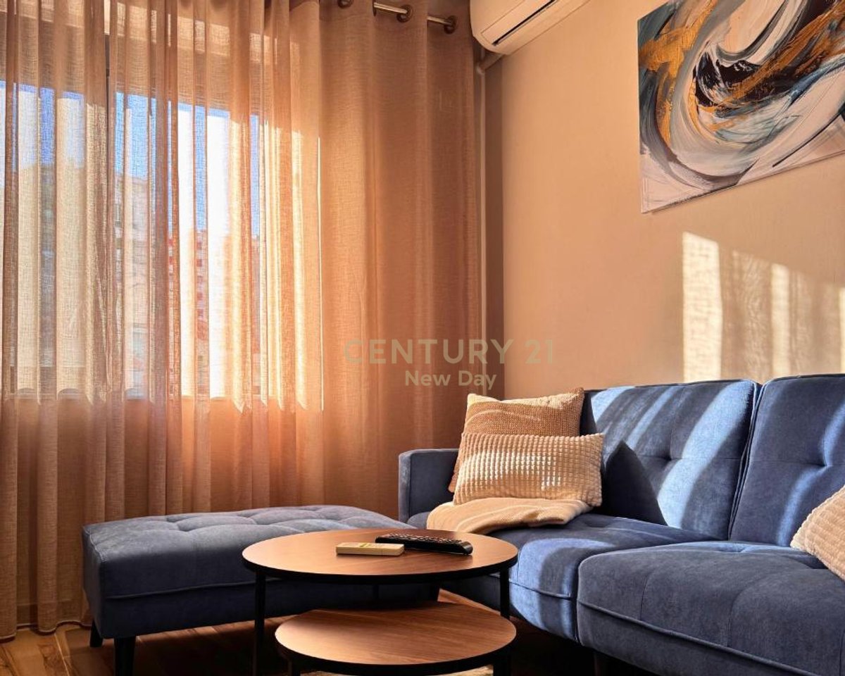 Apartament 2+1 Me Qira në Qender  te Durrësit - 650€ | 73 m²