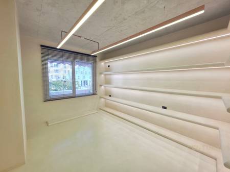 📍 Niku Construction – Paris Commune
💎 Space for Rent
📐 66 m²