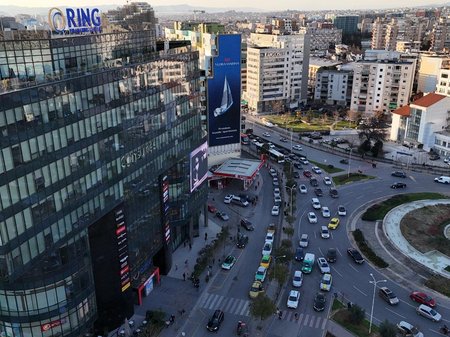 RING CENTER, JAPIM ME QIRA 770 M2!