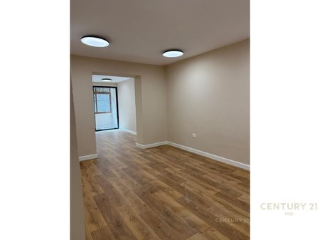 APARTAMENT 2+1 PER SHITJE PRANE PETRO NINIT!