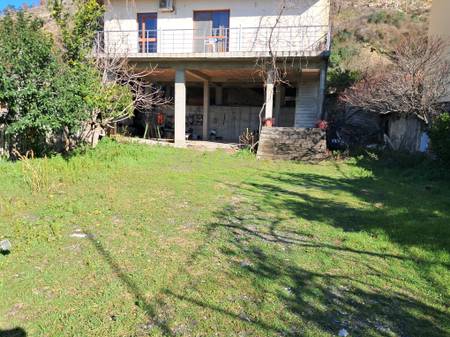 Shtepi private 4-kateshe + 500 m2 toke per shitje, Shengjin