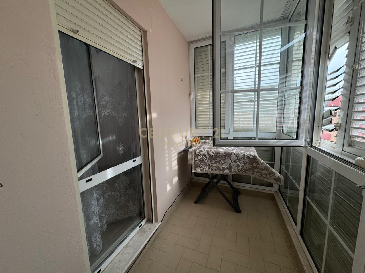 Appartamento 2+1+2T in Affitto nella Ex Regione di Durrës - 500€ | 86 m²