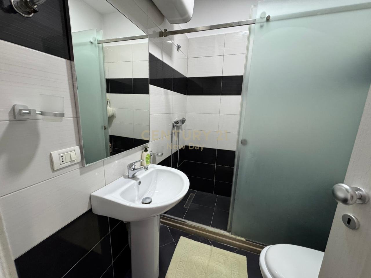 Appartamento 2+1+2T in Affitto nella Ex Regione di Durrës - 500€ | 86 m²