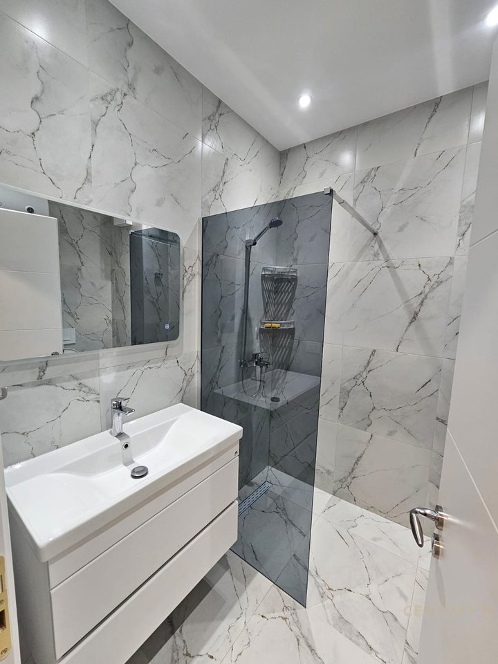 JEPET ME QIRA APARTAMENT 1+1+POST PARKIMI TEK URBAN GATE, ASTIR !