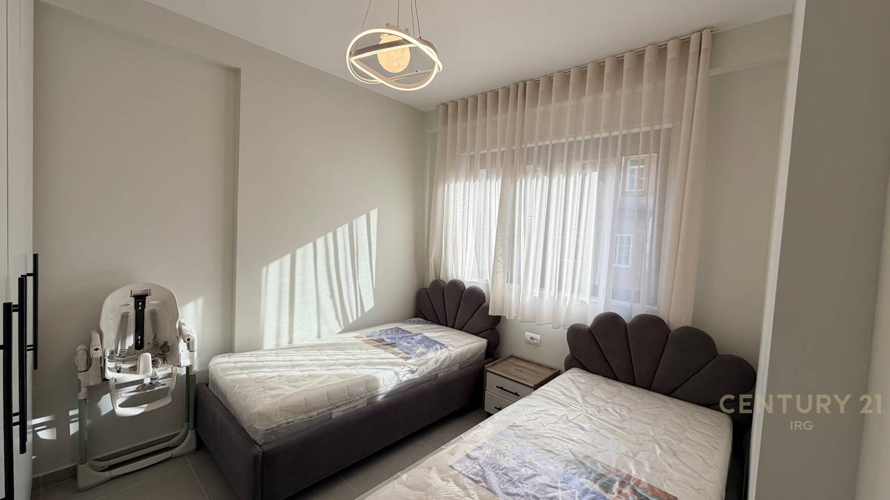 JEPET ME QIRA APARTAMENT 2+1+POST PARKIMI TEK RRUGA DURRESIT !