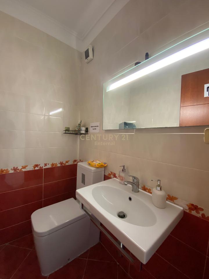 Jepet me Qera Apartament per Zyra 2+1+2 tek IshEkspozita