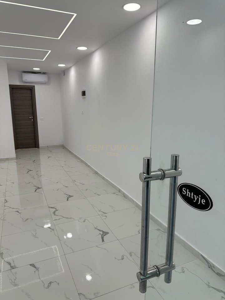 Jepet me qira dyqan ne rrugen BUDI, prane ambasades Amerikane.