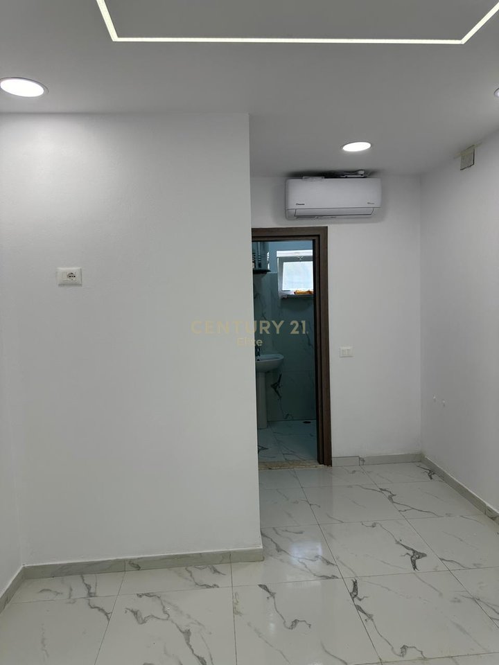 Jepet me qira dyqan ne rrugen BUDI, prane ambasades Amerikane.