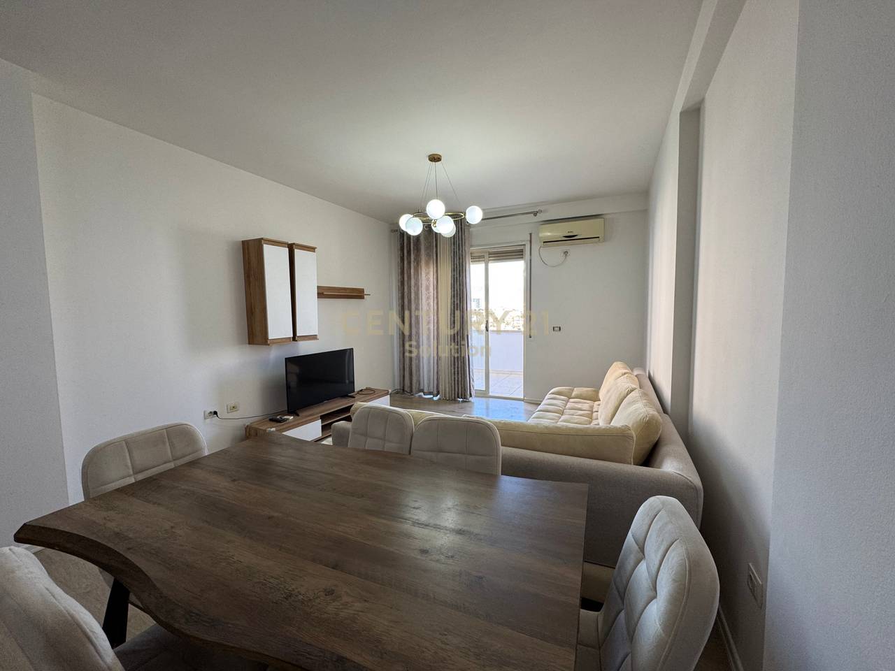 APARTAMENT 2+1 PËR QIRA NË ASTIR!