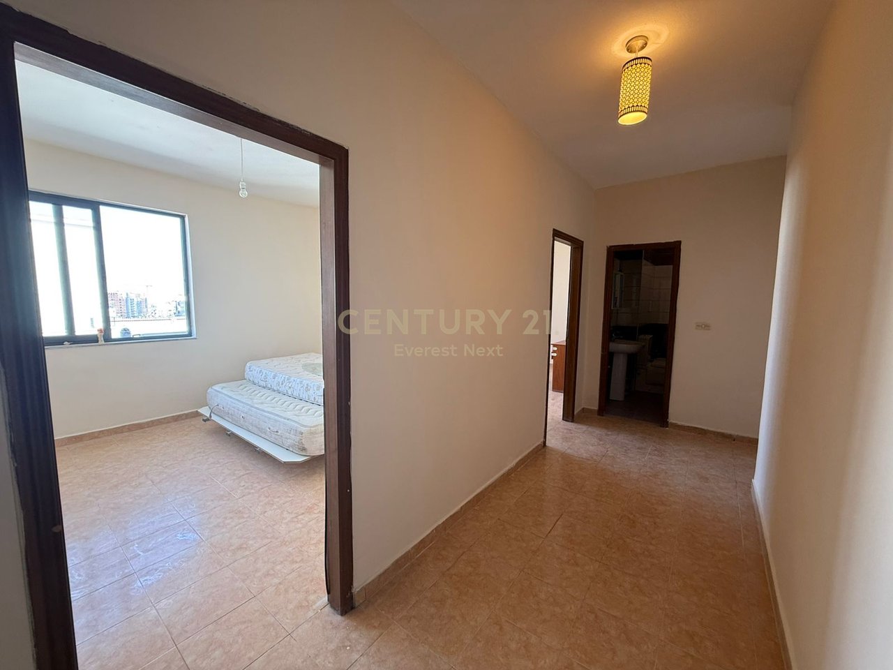 Shitet  Apartament 1+1 tek ishParku (NSHARAK)