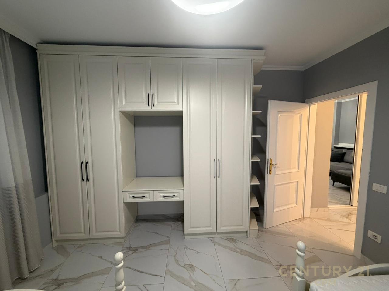 APARTAMENT 2+1+2 ME QIRA SHESHI WILLSON, PRANE POSTES NR. 8