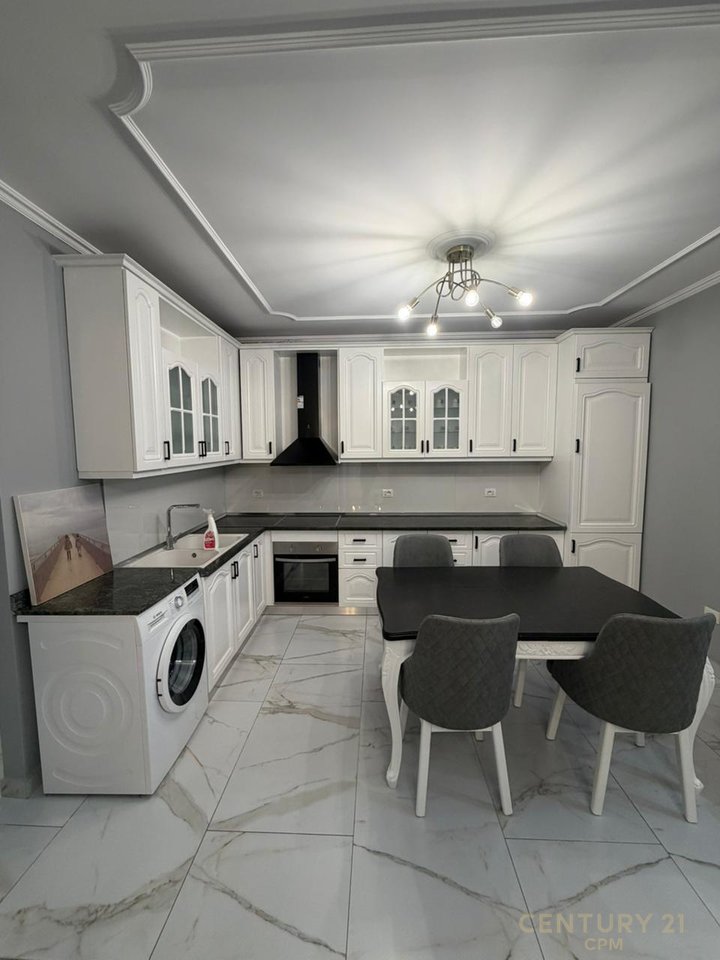 APARTAMENT 2+1+2 ME QIRA SHESHI WILLSON, PRANE POSTES NR. 8