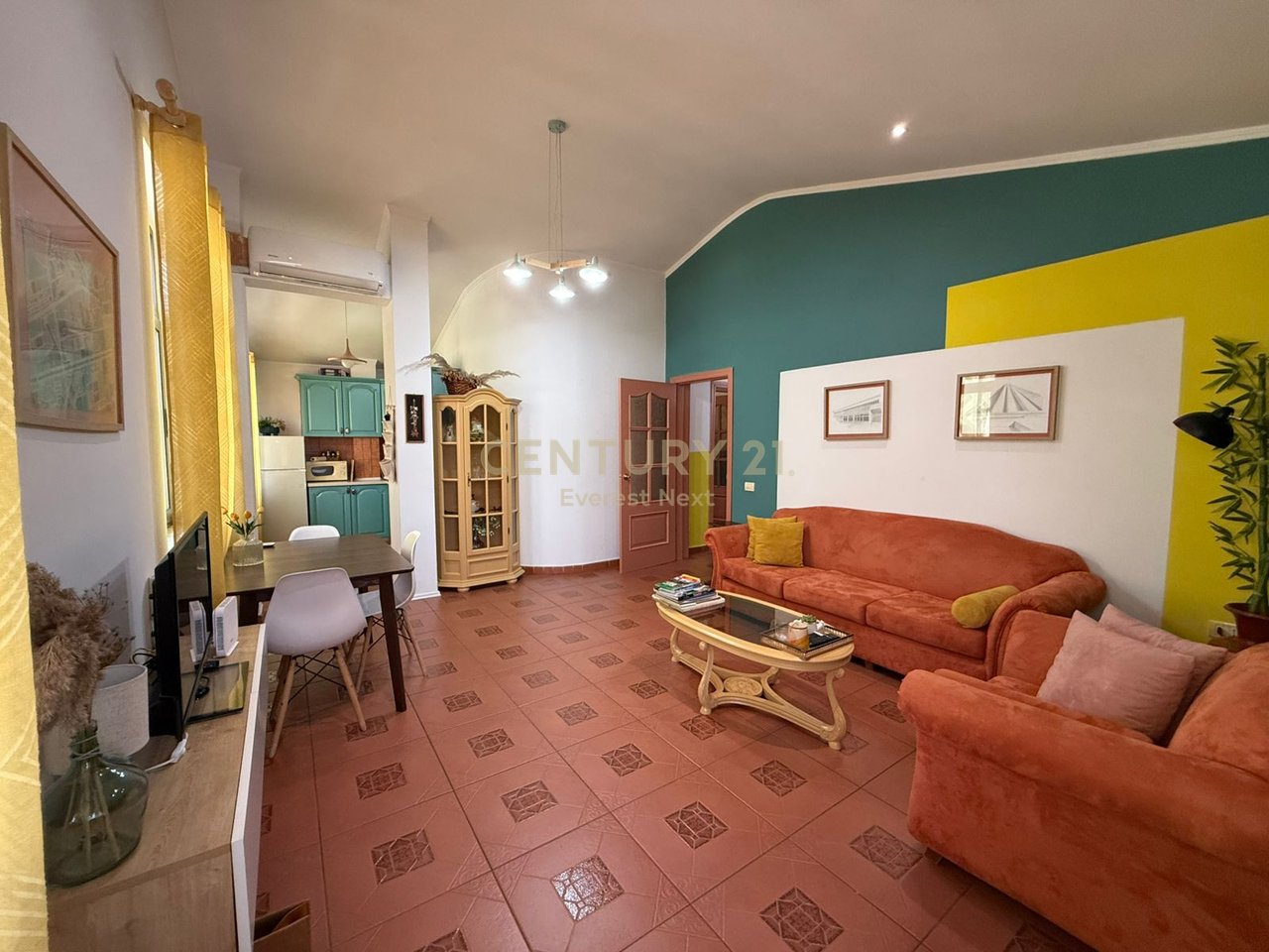 Apartment 2+1 for sale in Blloka (Juvenilja)