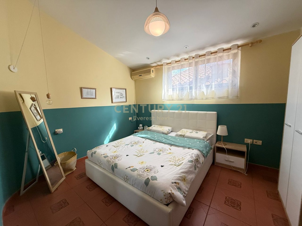 Apartment 2+1 for sale in Blloka (Juvenilja)