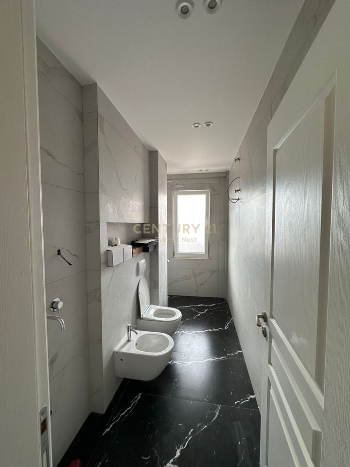 Shitet apartament 2+1+2 me post parkimi – Rezidenca Mirabella