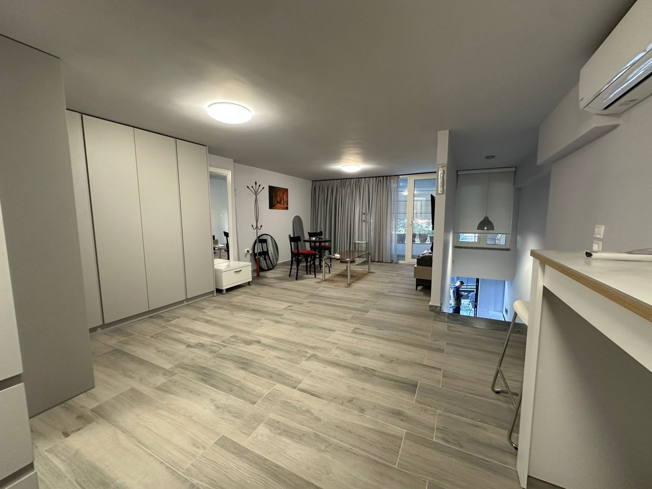 Spazio commerciale in affitto in via Jordan Misja