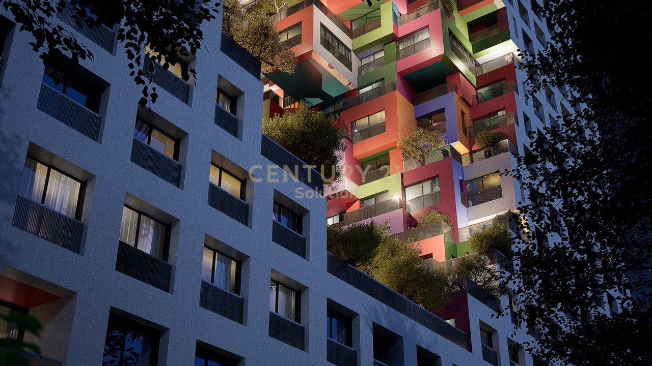 SHITET APARTAMENT 2+1 TEK TIRANA BOULEVARD