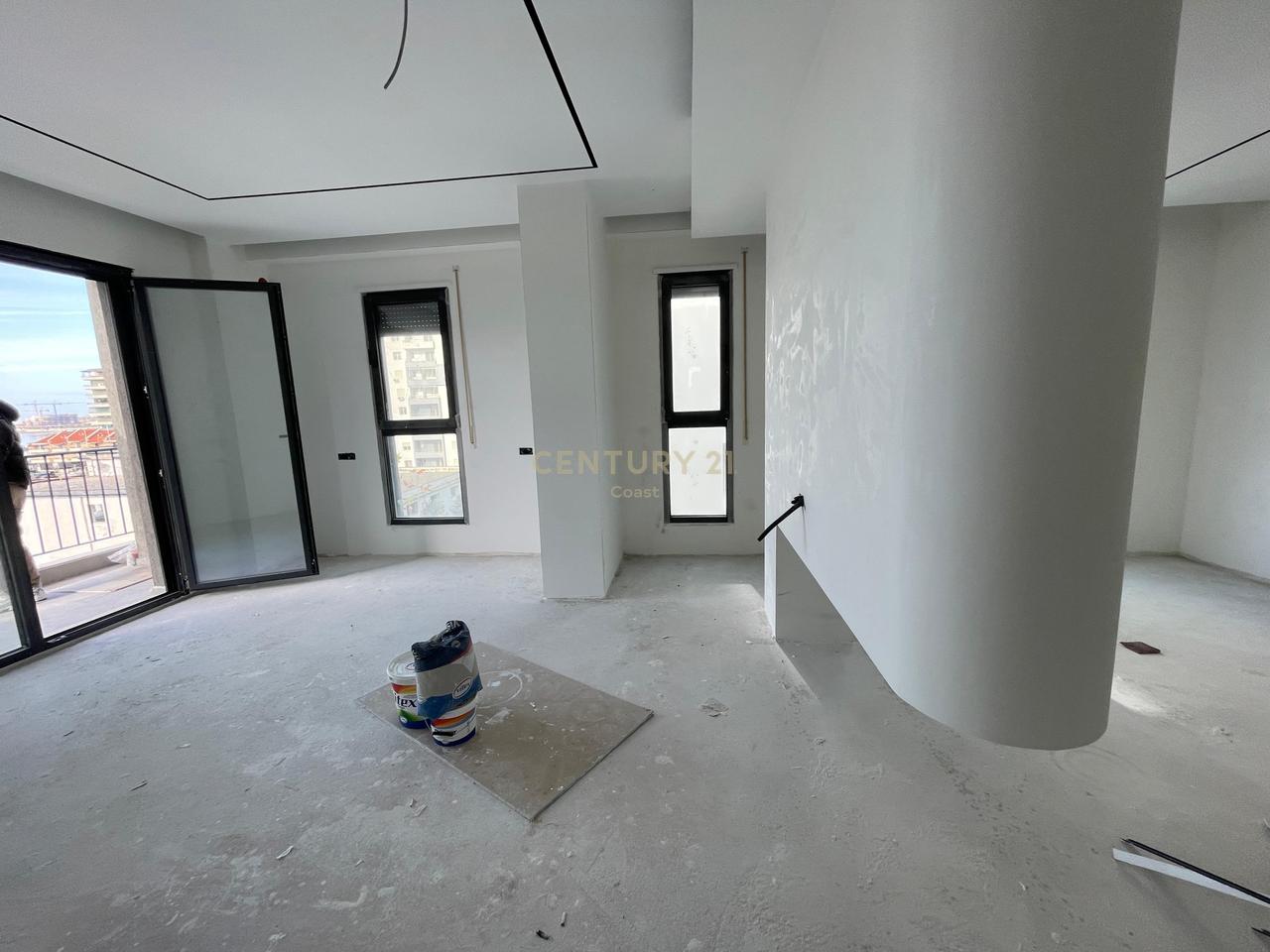 APARTAMENT LUKSOZ PREMIUM 2+1+2 NE SHITJE+GARAZH