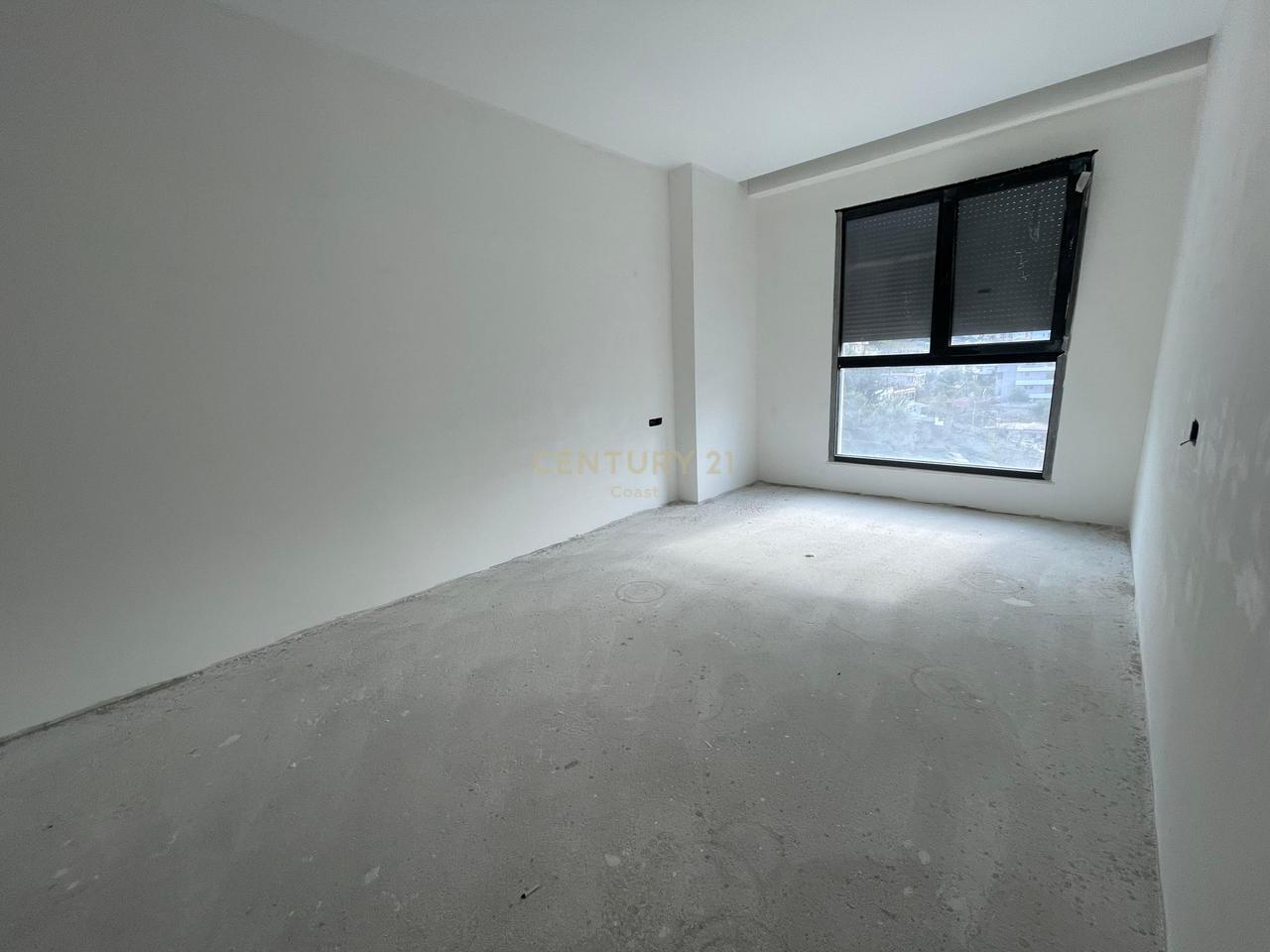 APARTAMENT LUKSOZ PREMIUM 2+1+2 NE SHITJE+GARAZH