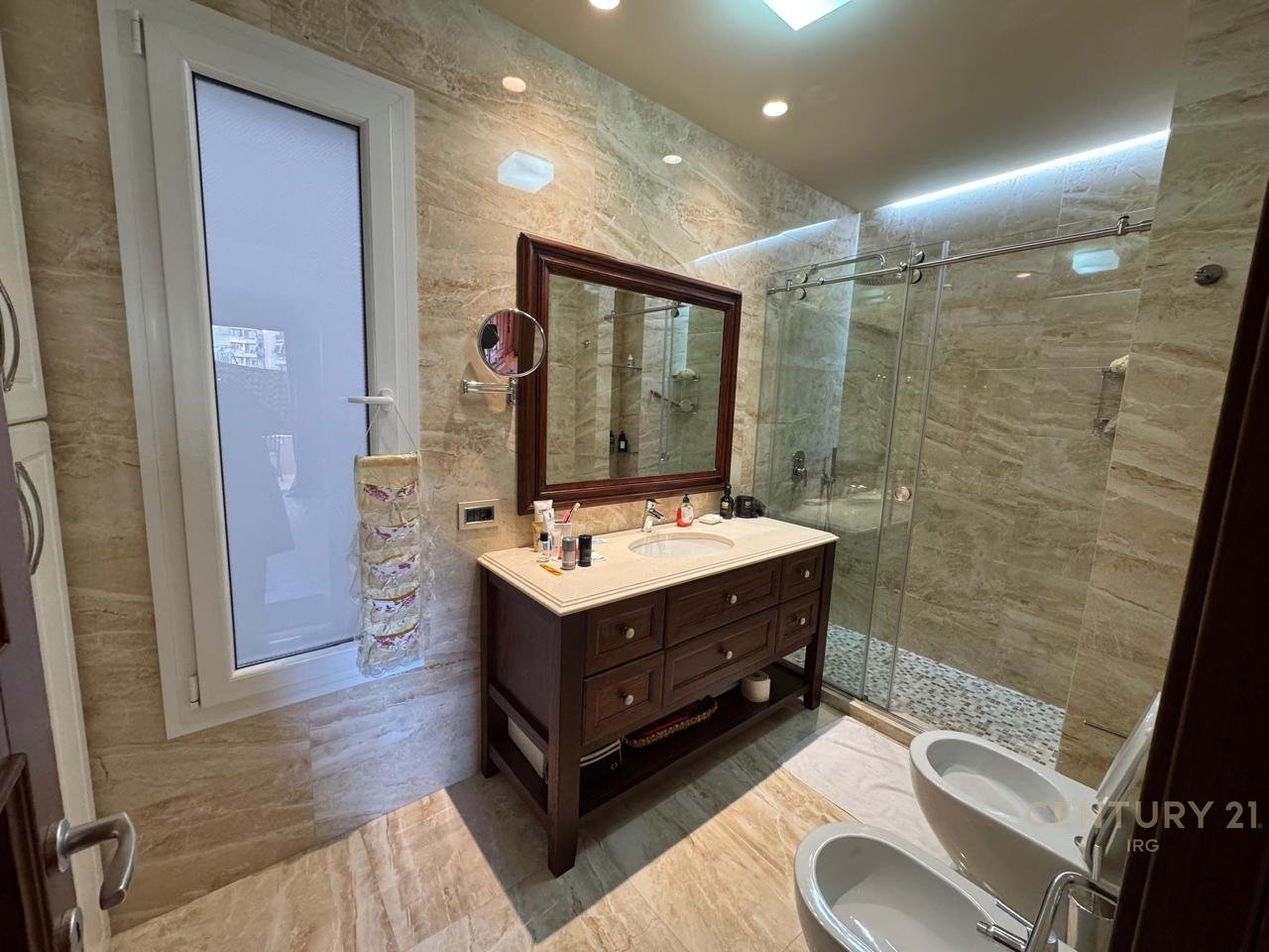 Apartament 2+1+2 ne Ish- Bllok