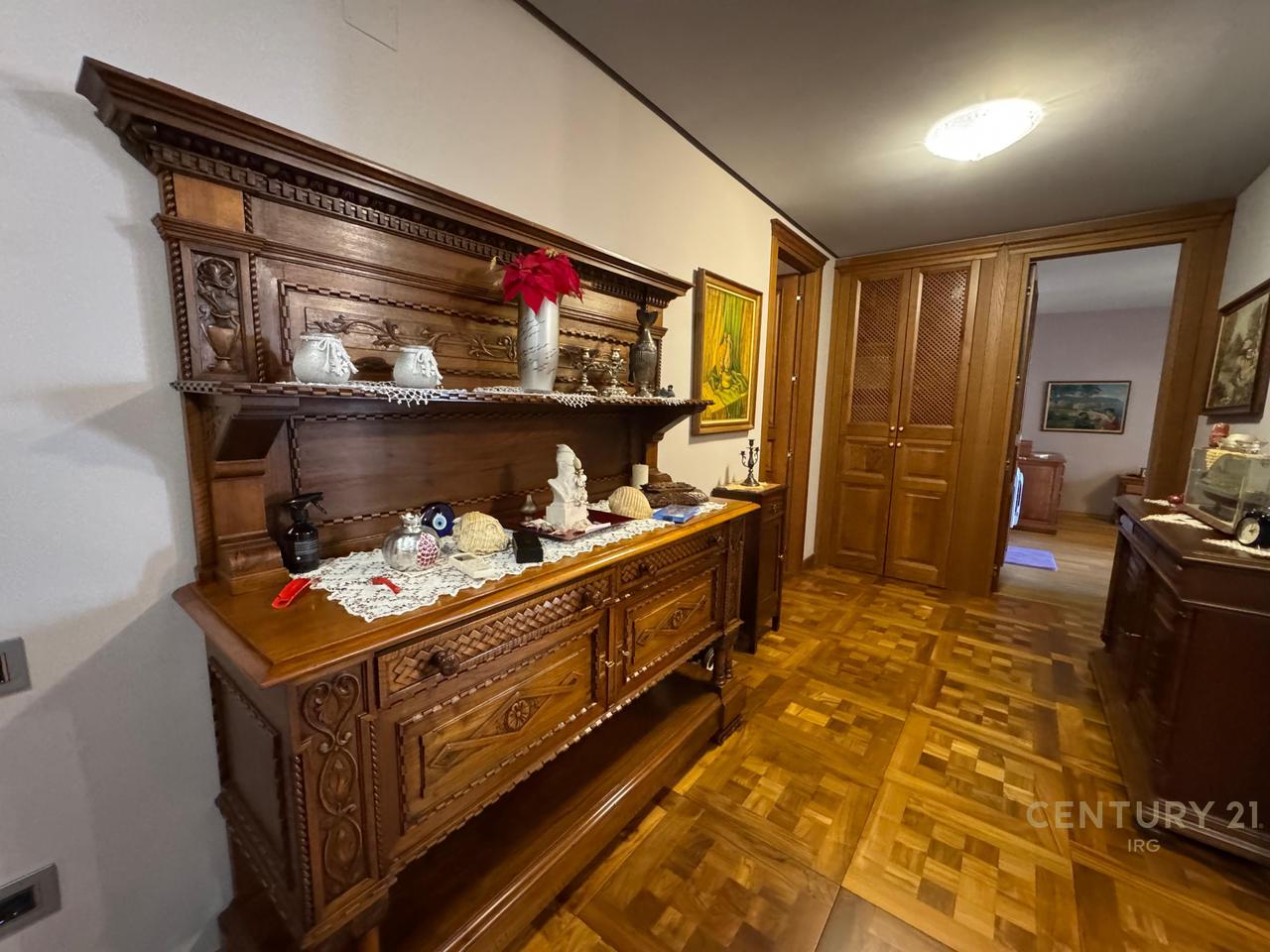 Apartament 2+1+2 ne Ish- Bllok