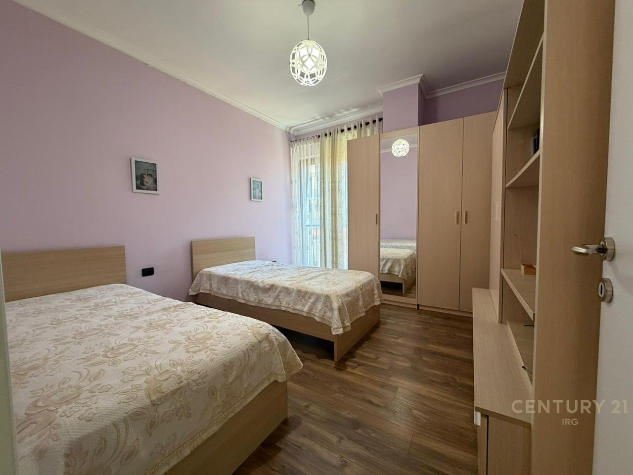 Apartament 3+1 ne Rrugen e Kavajes!