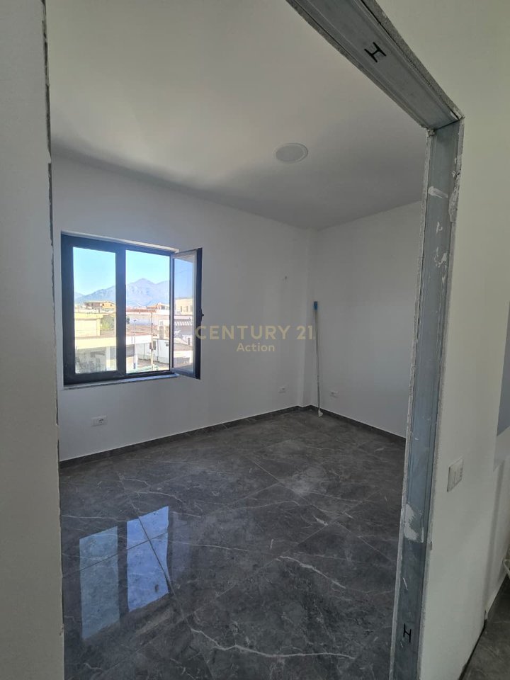 JEPET  ME QIRA AMBIENT KOMERCIAL NE KAMEZ!