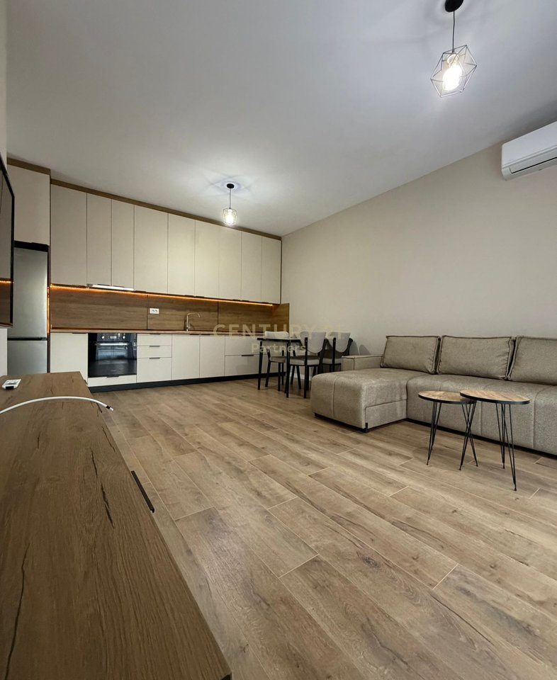 JAPIM ME QIRA APARTAMENT 1+1 TEK UNIVERS CITY