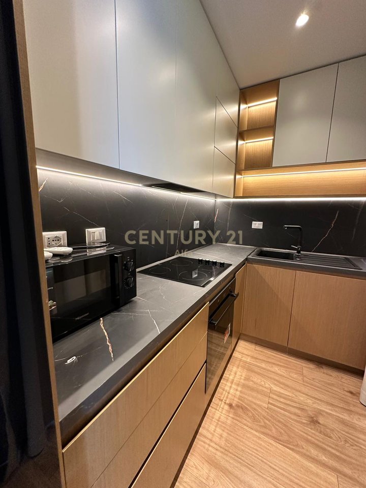 Ambient Zyrash + Parking Space for Rent at Residence 'Lake View'!