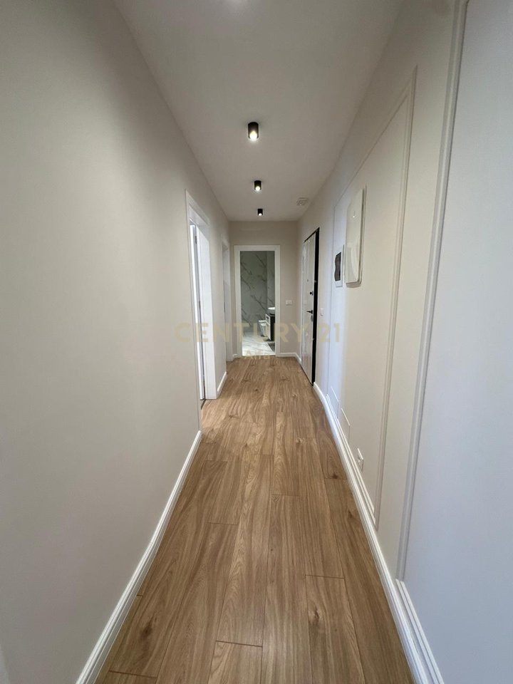 Ambient Zyrash + Parking Space for Rent at Residence 'Lake View'!