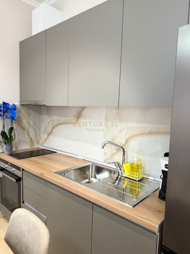 Affitto un appartamento di fronte al Complesso Delijorgjin!