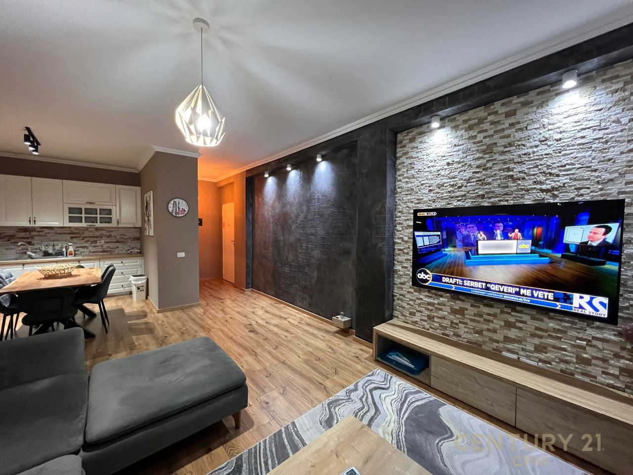 Apartment 2+1+2 For Rent Near the Botanical Garden!